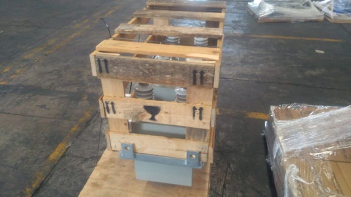 Banco de Capacitores fijo tipo Poste 600 kvar en 34.5 kv